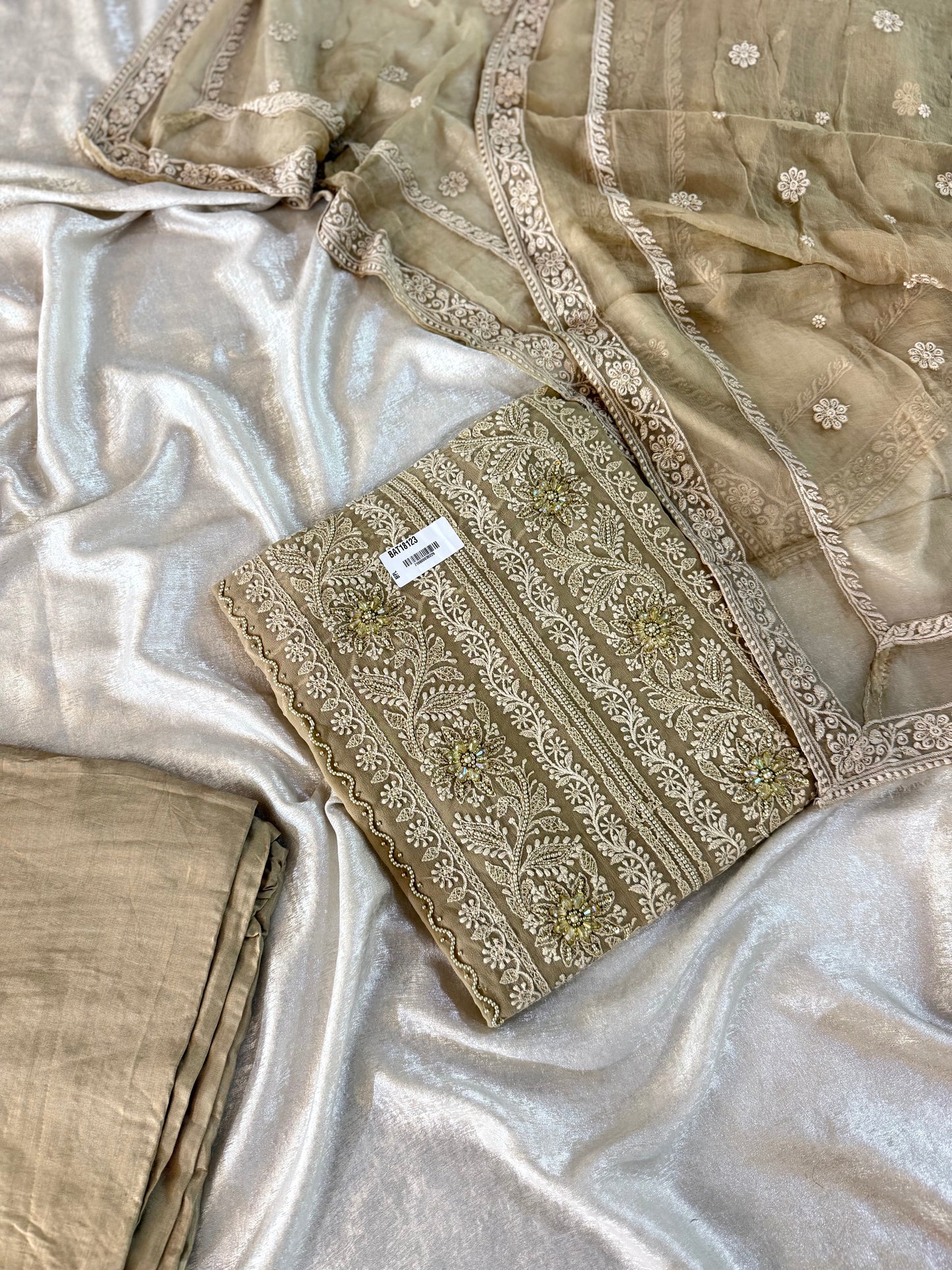 Crosia suits