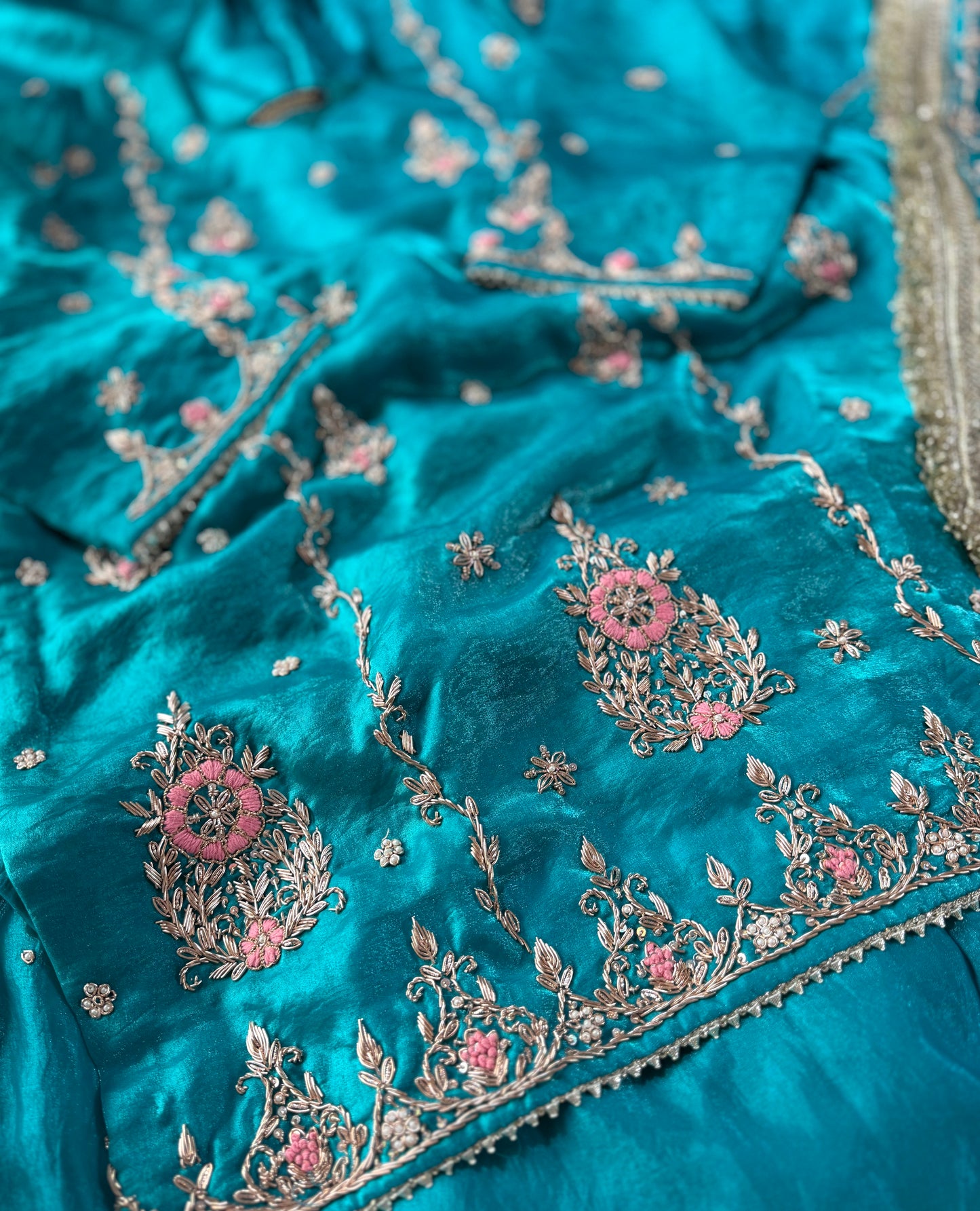 KHUBSURAT FEROZI GHARARA IN PURE DABKA WORK