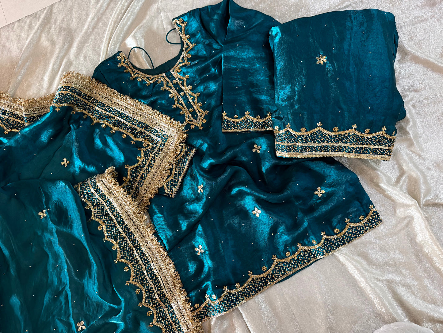 BEAUTIFUL HANDWORK GHARARA