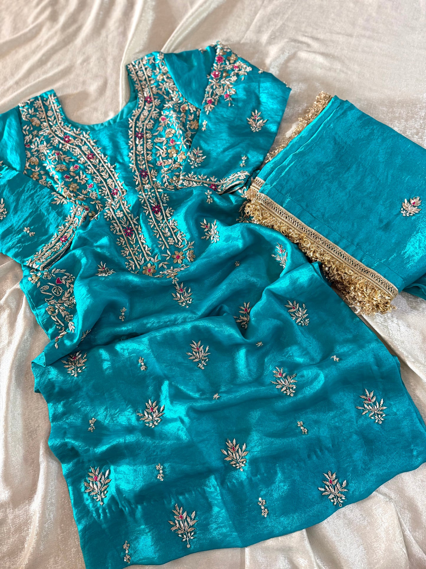 BEAUTIFUL BACKWORK KURTA PANT SET IN ZARDOZI WORK