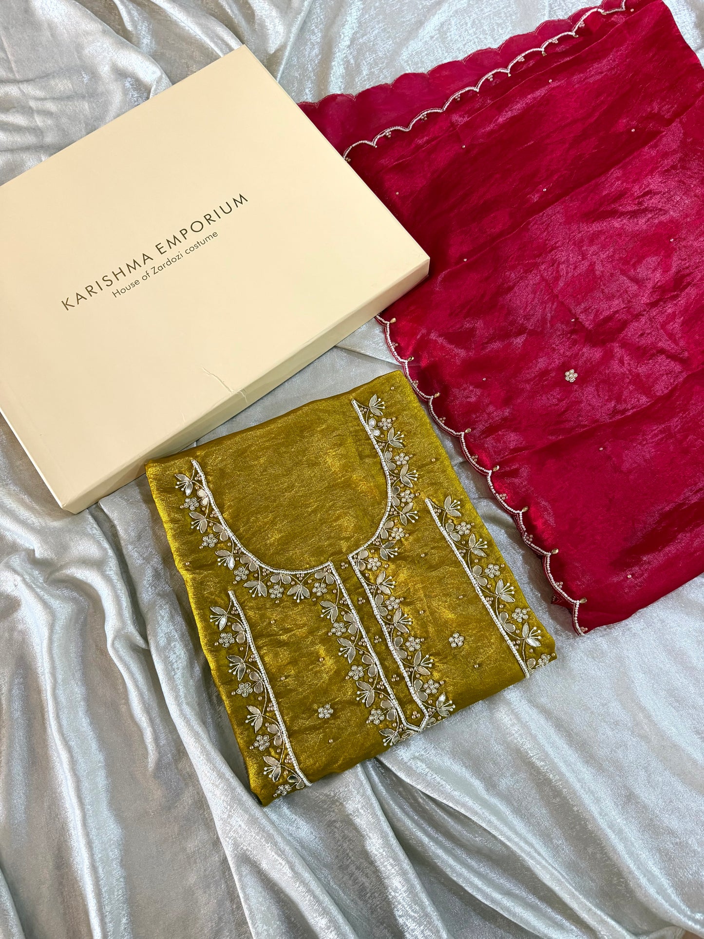 Dabka suits