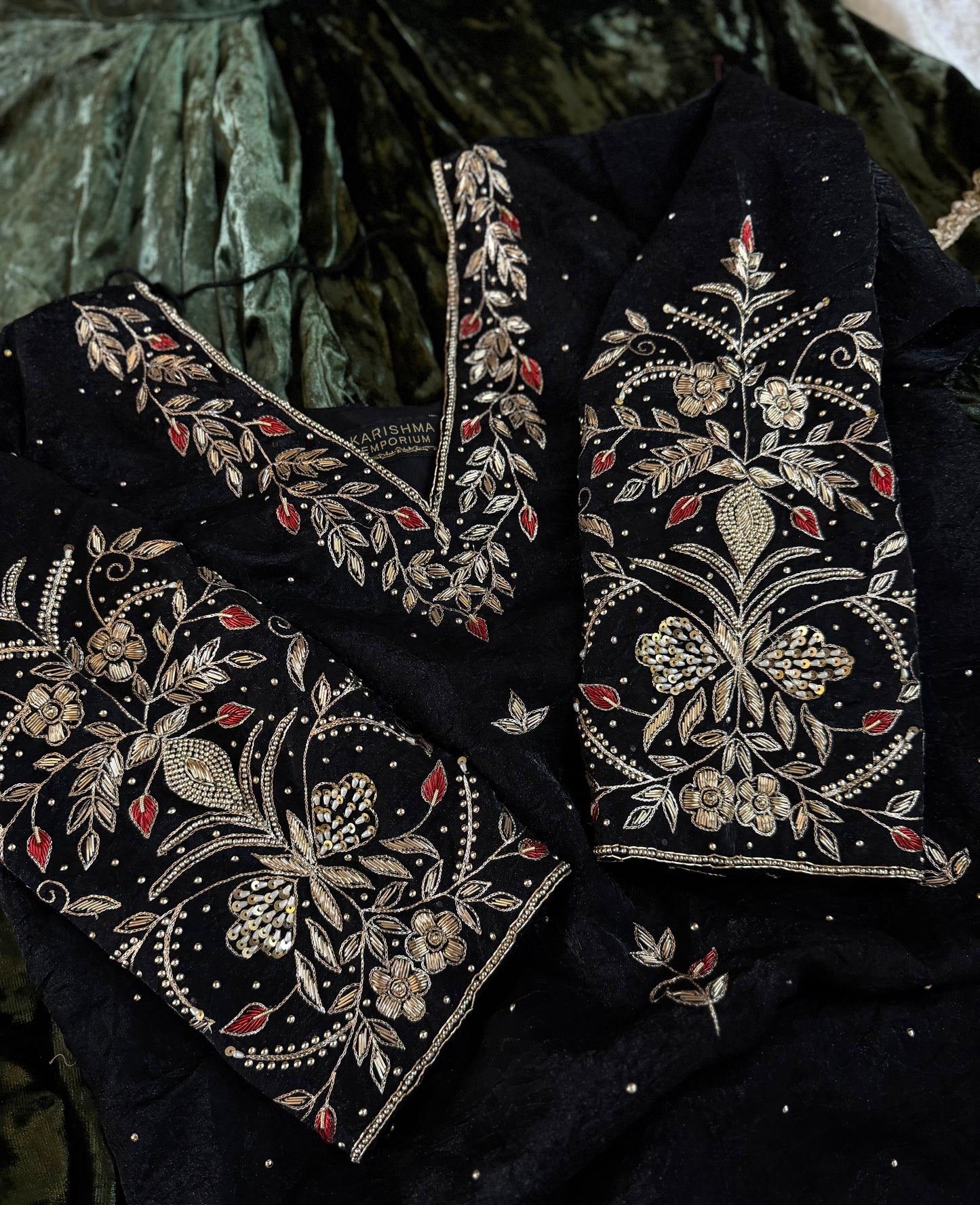 BEAUTIFUL HANDWORK IN BLACK WITH GERMAN VELVET GHARARA ND DUPATTA