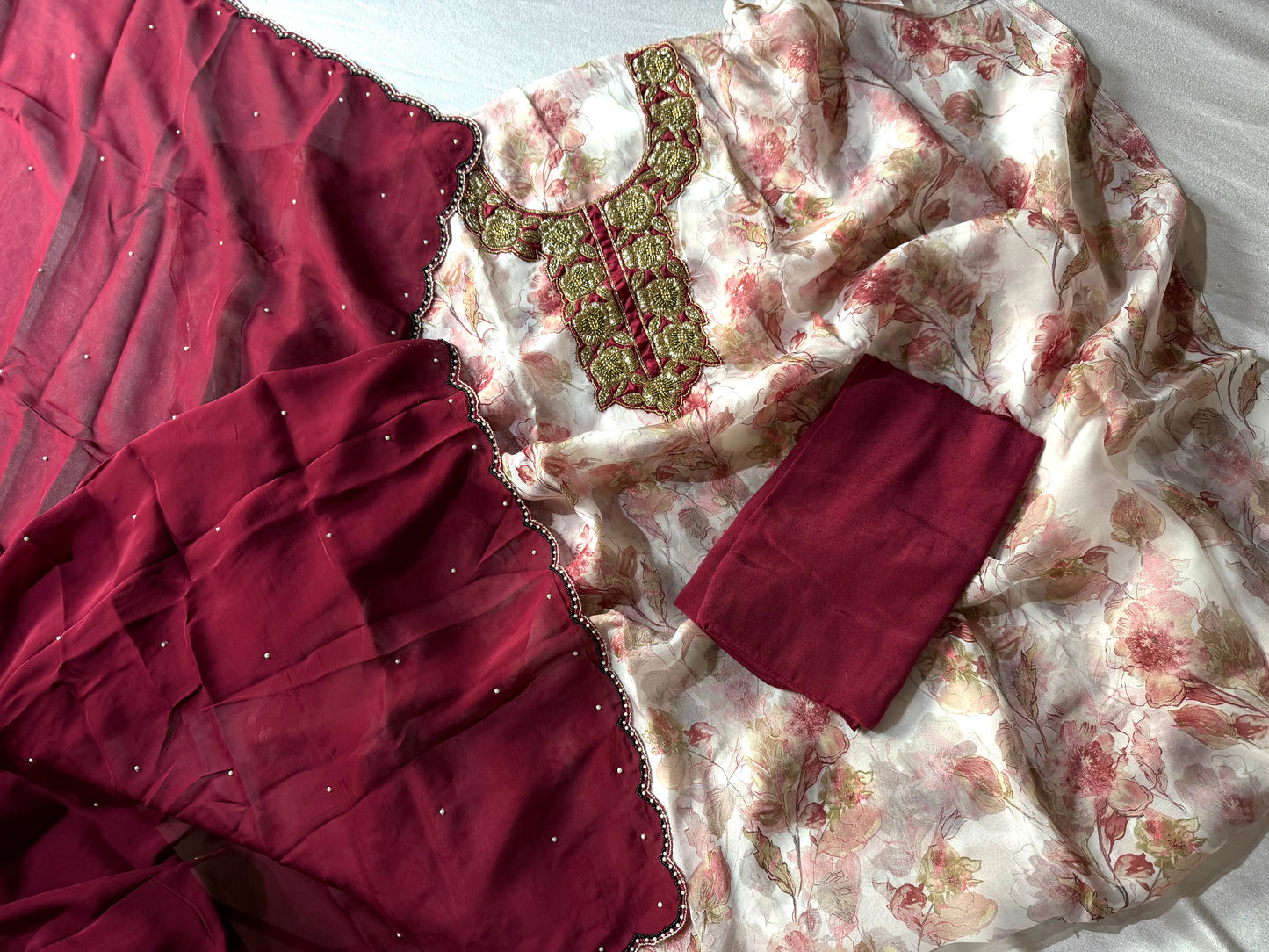 BEAUTIFUL PARTY WEAR SUIT