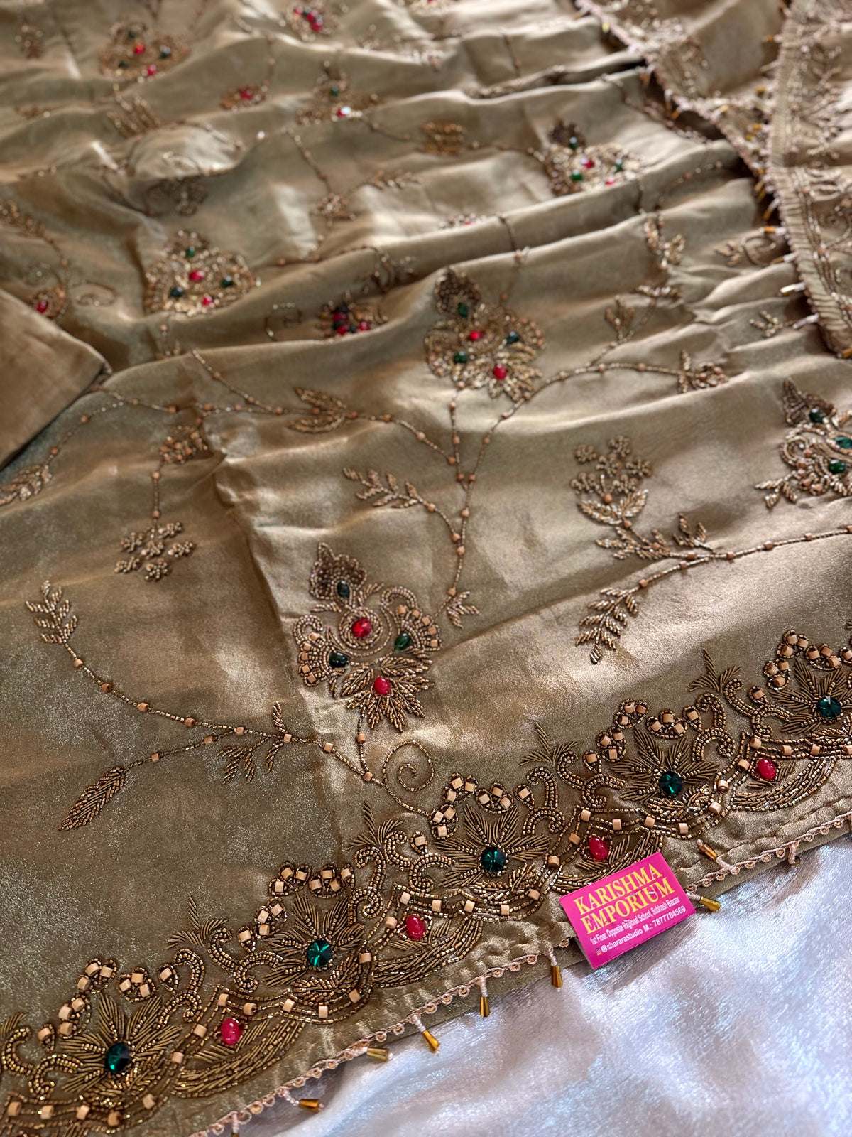 BEAUTIFUL GOLD COLOUR ANTIQUE SUIT
