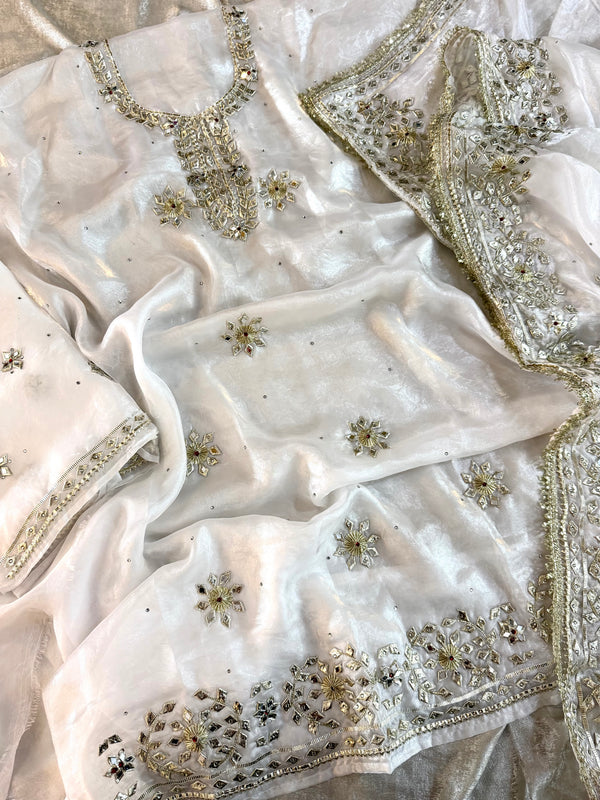 Gota Patti suit