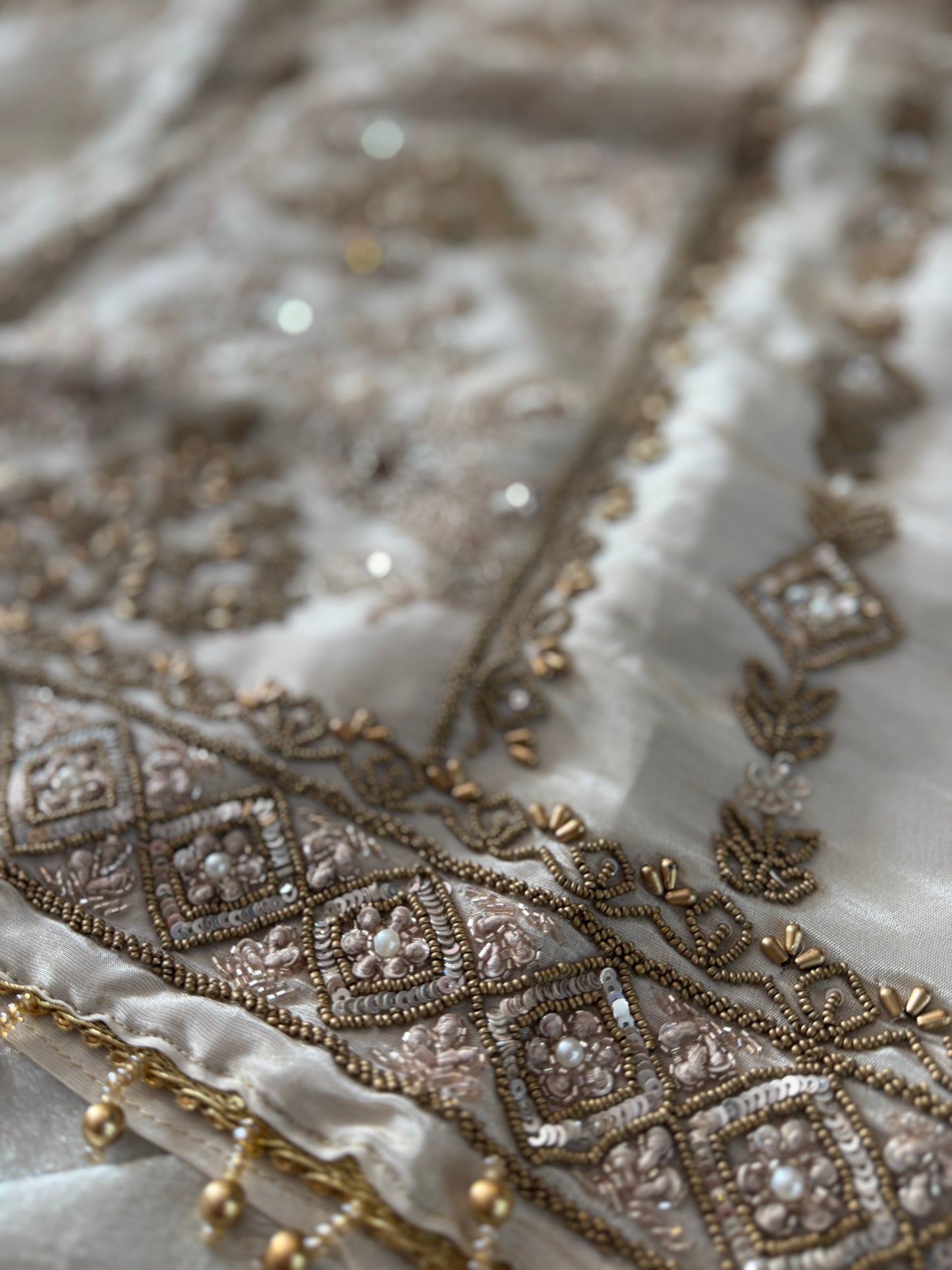 BEAUTIFUL OFF WHITE WEDDING SUIT