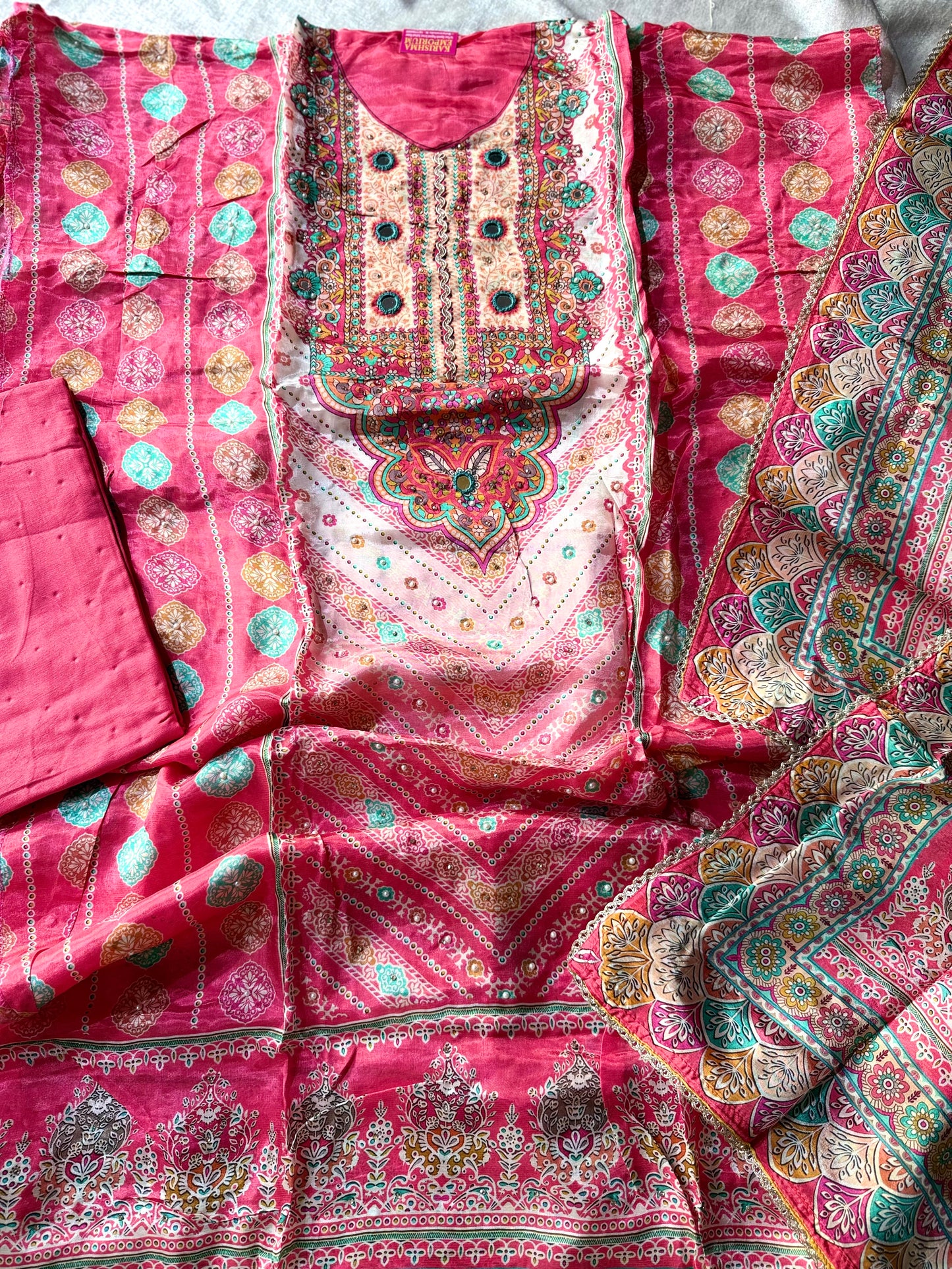 BEAUTIFUL PUNJABI SUIT