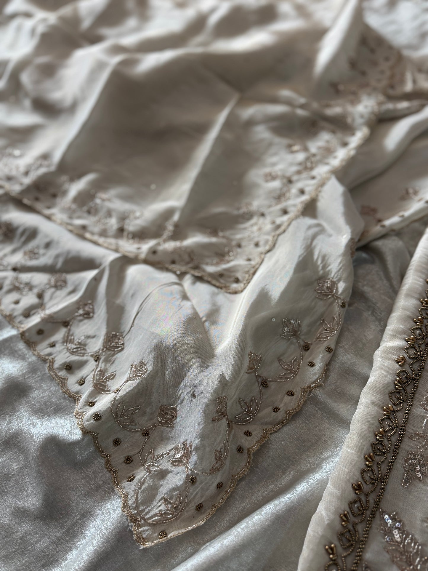 BEAUTIFUL OFF WHITE WEDDING SUIT
