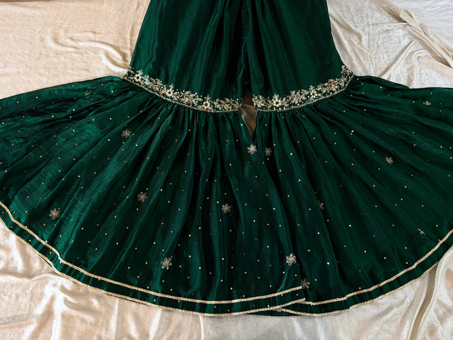 BOTTLE GREEN GHARARA