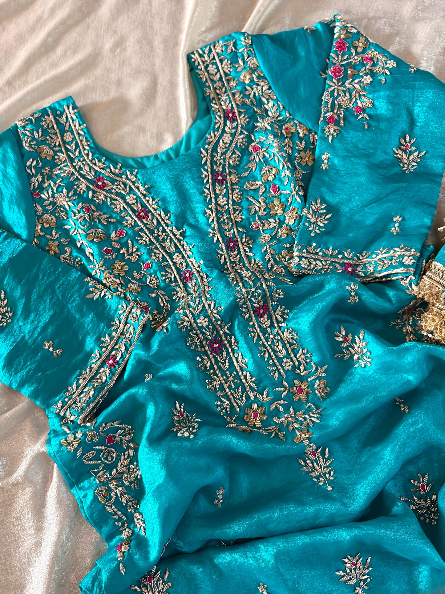 BEAUTIFUL BACKWORK KURTA PANT SET IN ZARDOZI WORK