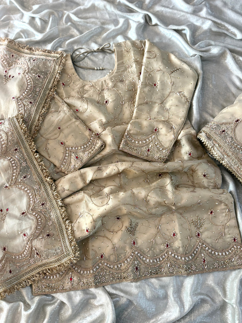 SHAADI KA JODA ✨ |  | Karishma Emporium | Elegance in Making Pure Zardozi Women wear