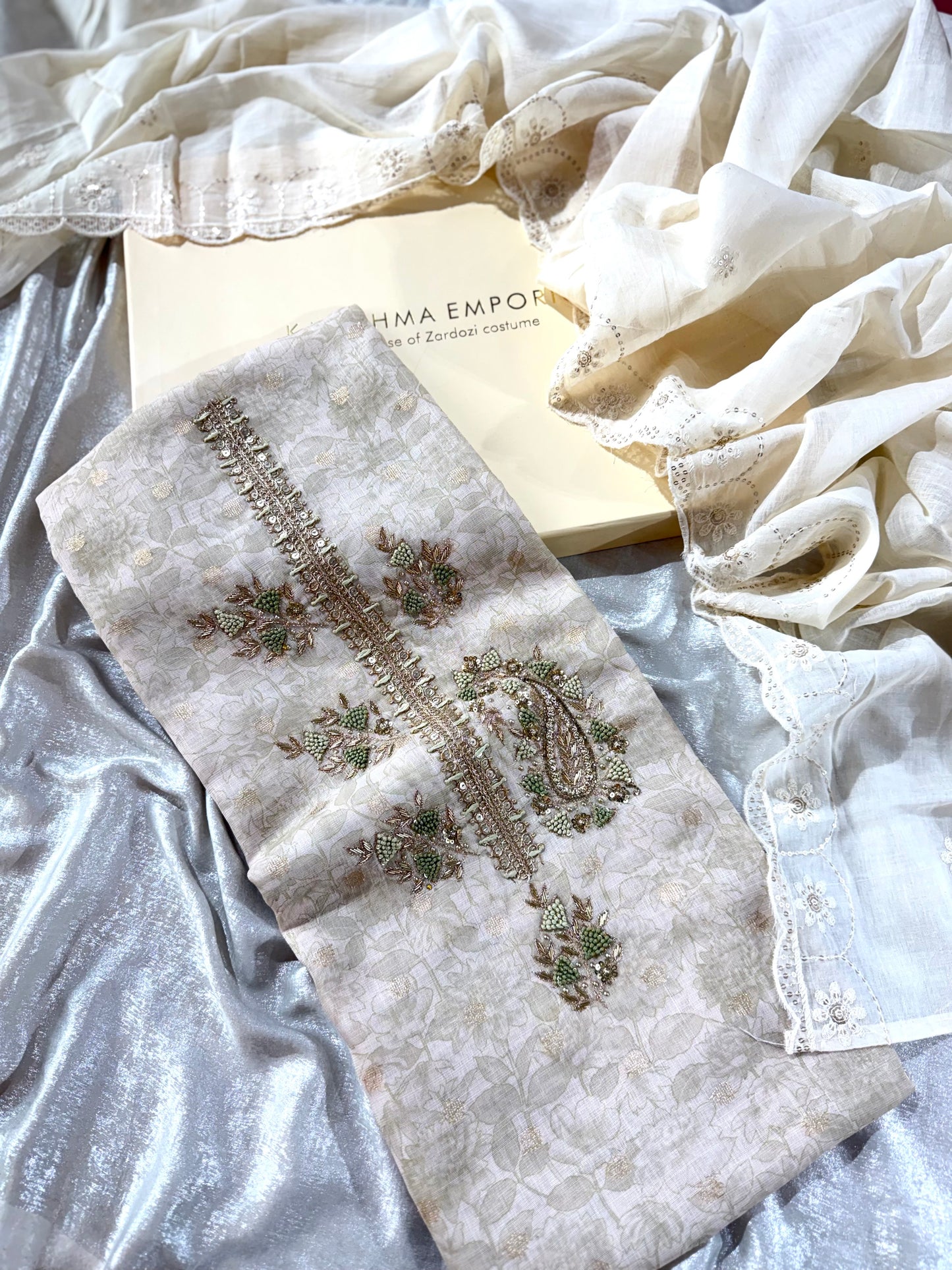 PARTYWEAR SUIT IN GERMAN LINEN FABRIC