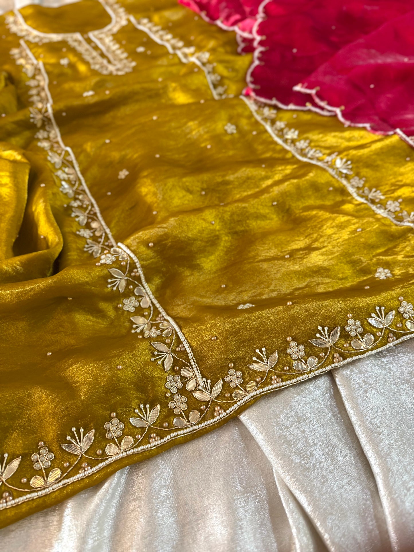 Dabka suits
