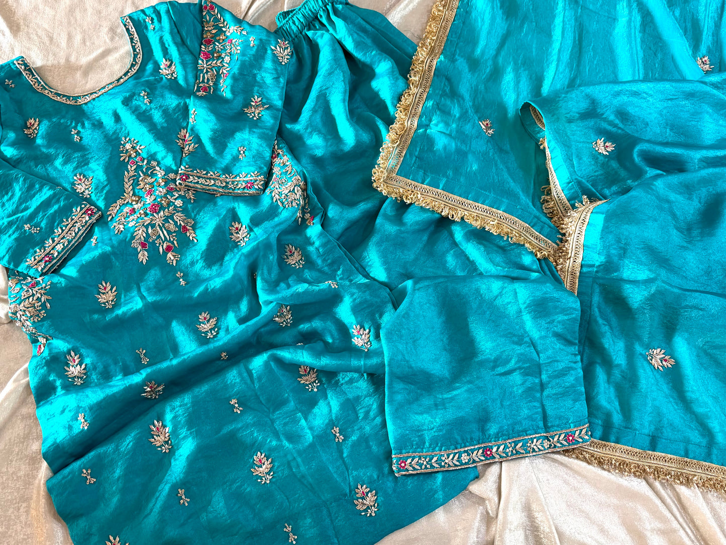 BEAUTIFUL BACKWORK KURTA PANT SET IN ZARDOZI WORK