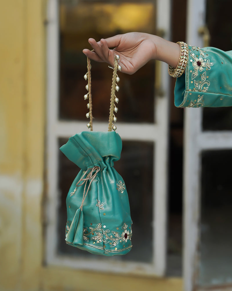 Gharara by Falak-naaz |  | Karishma Emporium | Elegance in Making Pure Zardozi Women wear