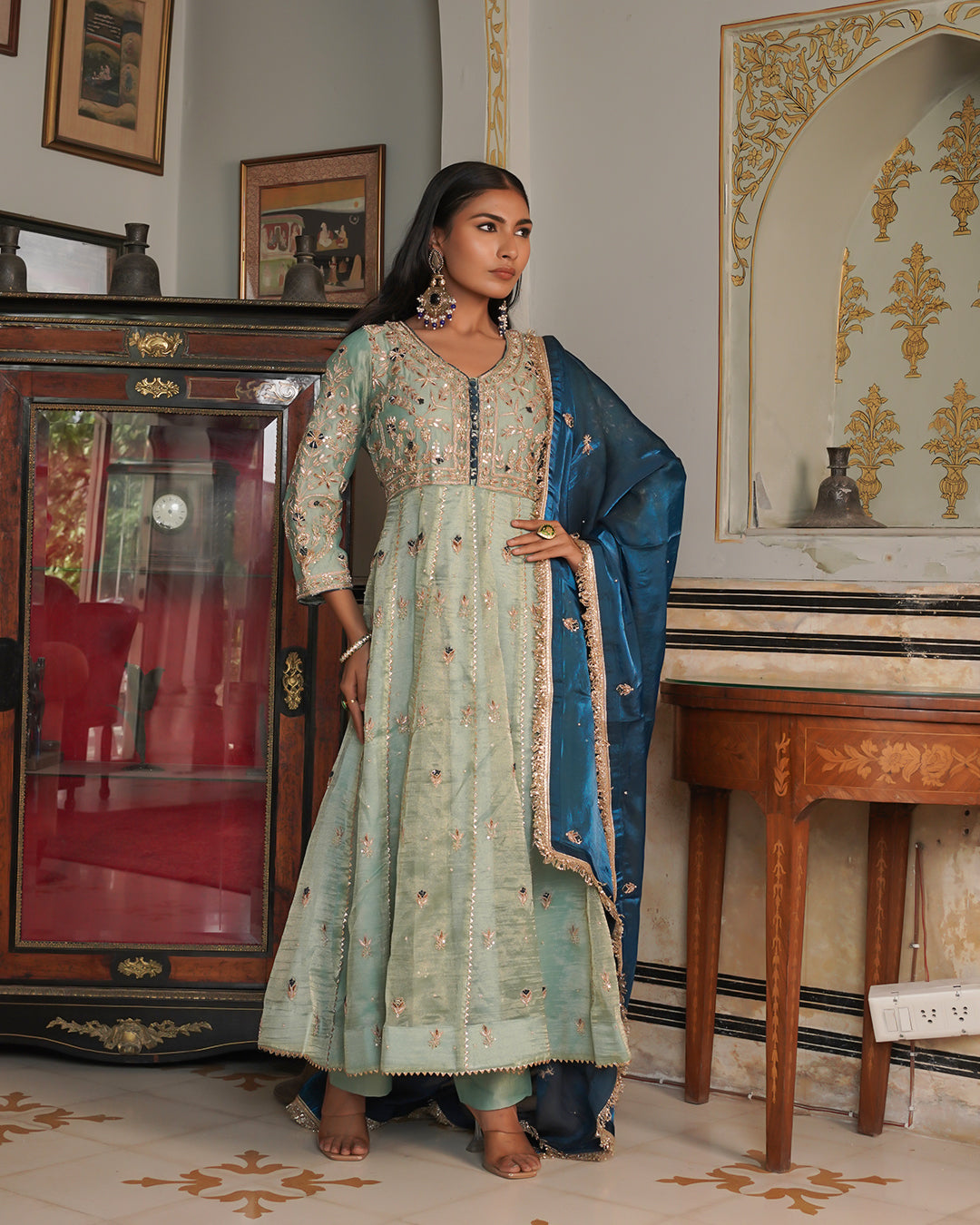 Alamdar-Frock Top/bottomCrush tissue fabric  Dupatta-Italian Shimar